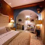Апарт-готель Paul's Fantasia Boutique 4*