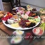 Paul's Fantasia Boutique Апарт-готель