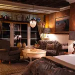 Paul's Fantasia Boutique 4*