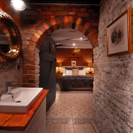 Paul's Fantasia Boutique Aparthotel 4*