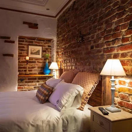 Paul's Fantasia Boutique