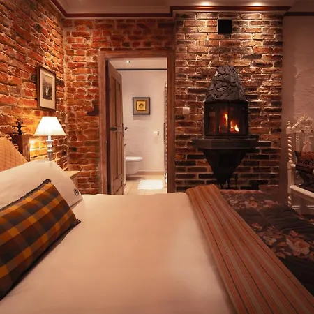 Paul's Fantasia Boutique Aparthotel *