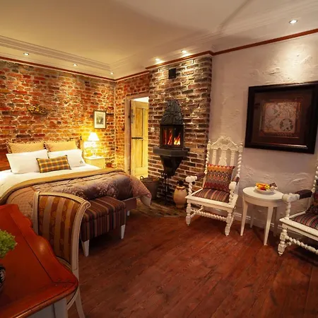 Paul's Fantasia Boutique Lejlighedshotel 4*