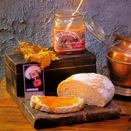 Paul's Fantasia Boutique