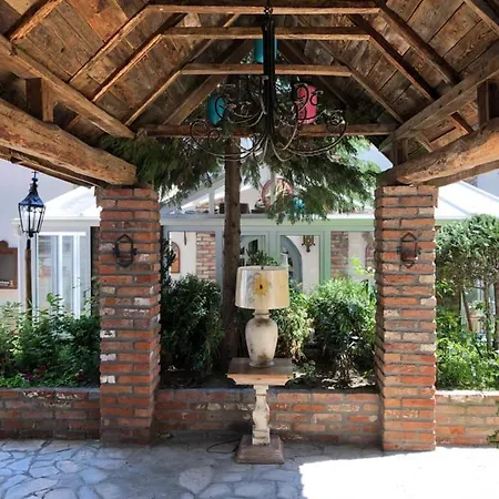 Paul's Fantasia Boutique 4*