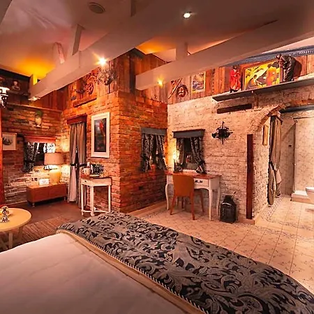 Paul's Fantasia Boutique アパートホテル