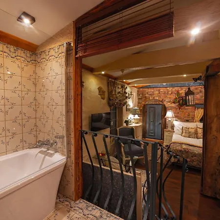 Paul's Fantasia Boutique