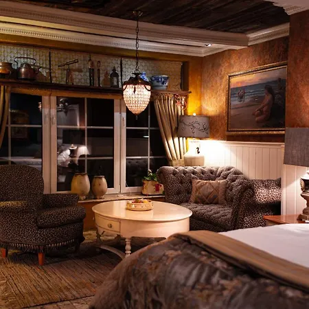 Paul's Fantasia Boutique 4*