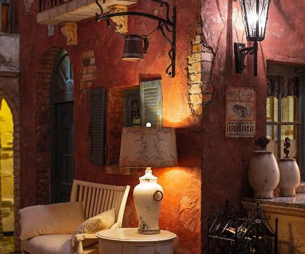 Paul's Fantasia Boutique