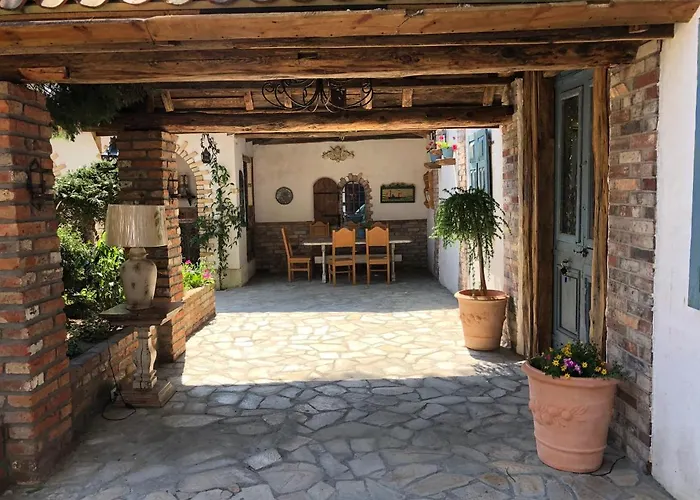 Paul's Fantasia Boutique