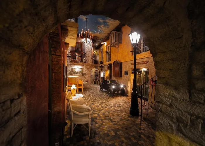 Paul's Fantasia Boutique 4*